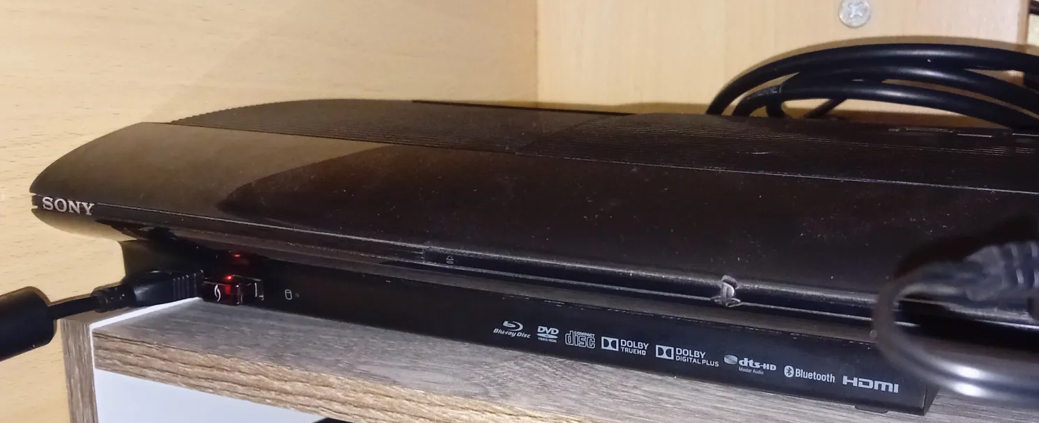 photo de ma ps3 ultra slim